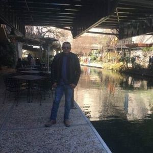 Meet your Posher, Guzmán